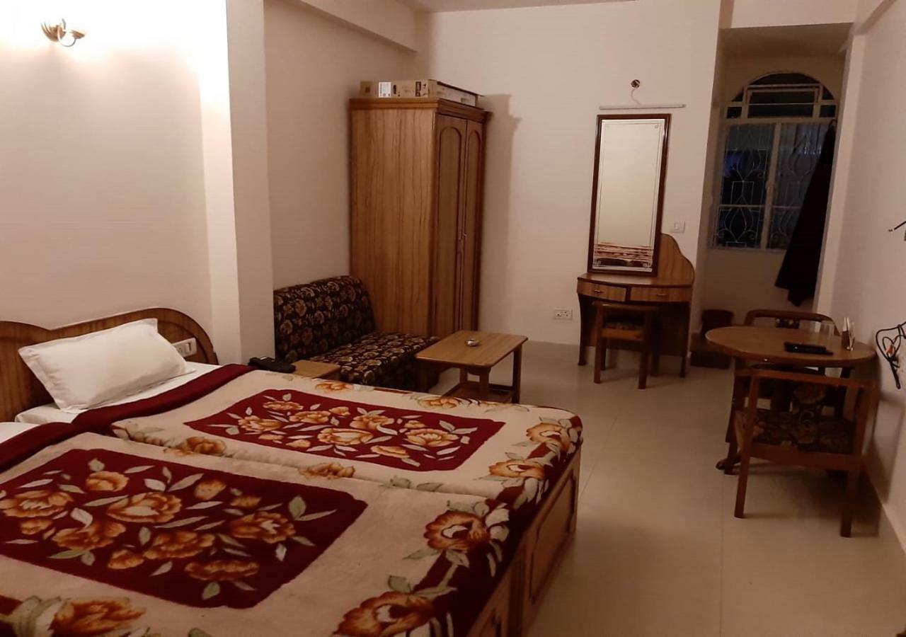The Zara Residency Hotel Shillong Bagian luar foto