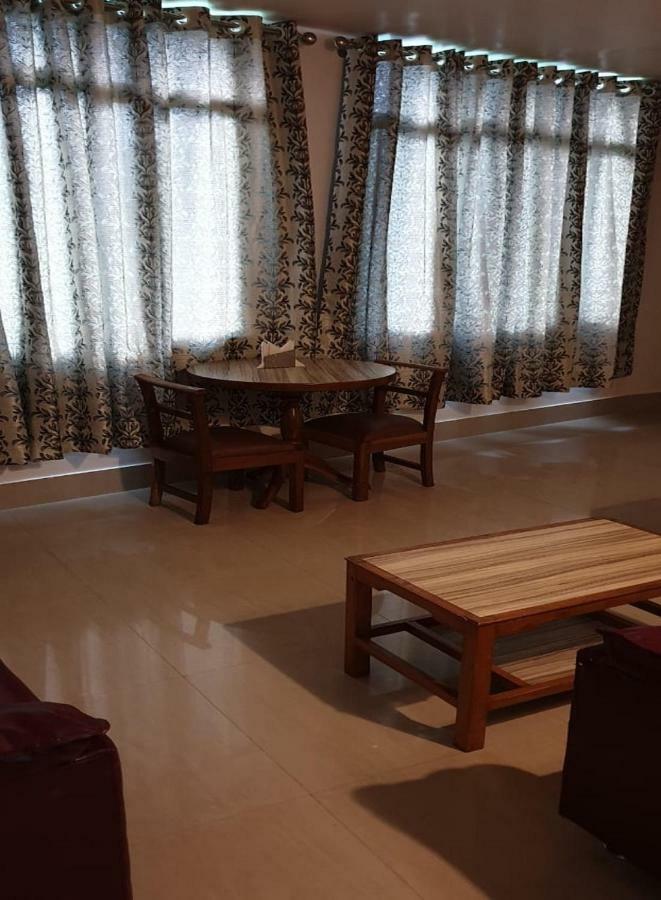 The Zara Residency Hotel Shillong Bagian luar foto